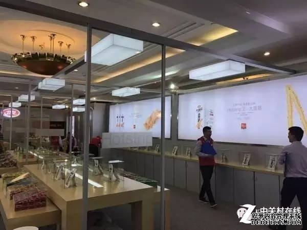 深得苹果店精髓辣条都有零售旗舰店了