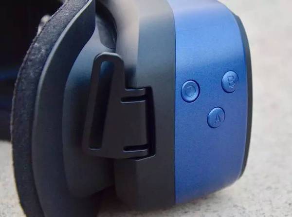 【j2开奖】199 元的极幕 VR 眼镜，能让手机盒子摆脱「晕眩」的标签吗？