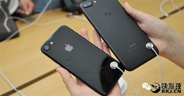码报:【j2开奖】新iPhone除了增加新尺寸 明年还要上曲面屏