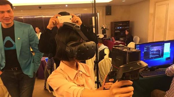 【j2开奖】关于 HTC 刚刚公布的 Vive 无线升级模组，这些事实值得一看