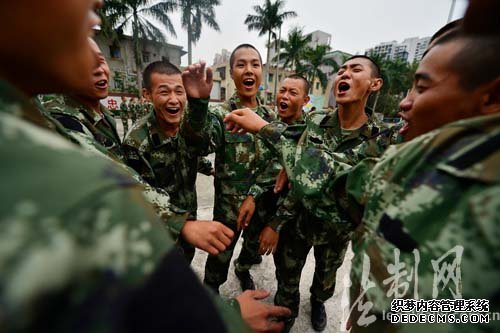 新兵的“趣味运动会”