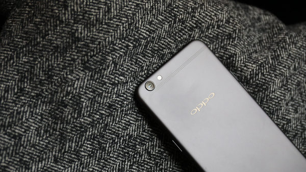 【j2开奖】OPPO R9s 黑色版图赏：黑色流行之时的轻薄之选