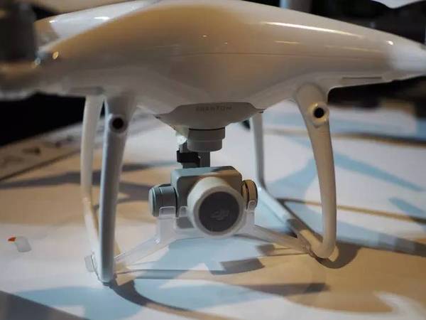 【j2开奖】关于大疆「悟」Inspire 2 和 Phantom 4 Pro，还有这些你不知道的细节