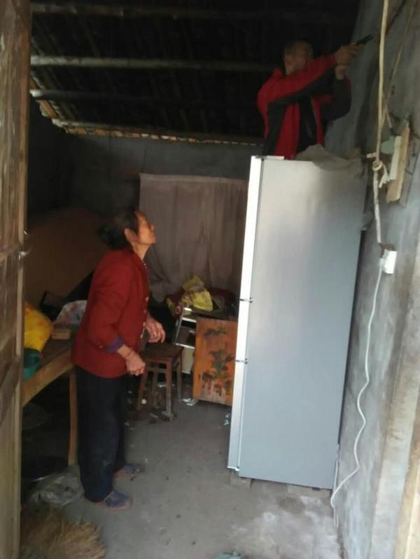 报码:【j2开奖】75岁农村老奶奶攒钱买冰箱 背后原因竟是