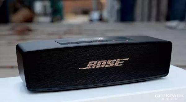 【j2开奖】我们收到了一个限量版 Bose SoundLink Mini II，长得不太一样