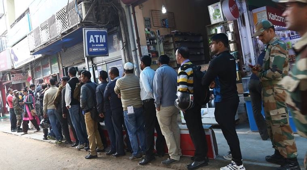 码报:【j2开奖】印度废除旧币，各家公司推出了快递“现金”还有移动 ATM，这下热闹了……