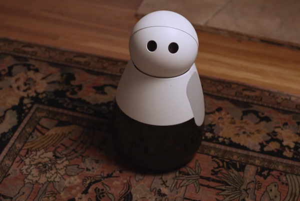 码报:【j2开奖】【CES 2017】会眨眼的智能机器人！Bosch 子公司推出居家良伴 Kuri