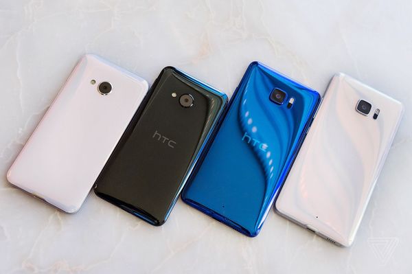 wzatv:【j2开奖】像三星，还是像自己？HTC 发布两款新机