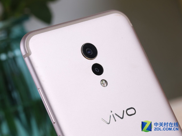 回家就用它听音乐 vivo Xplay6售4498元 