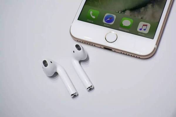 【j2开奖】不怕丢耳机，iOS 10.3 增加「查找我的 AirPods」功能 | 极客早知道