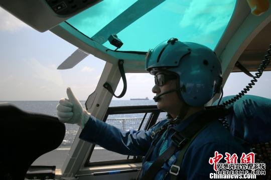 中国海军第二十五批护航编队春节执行护航任务见闻
