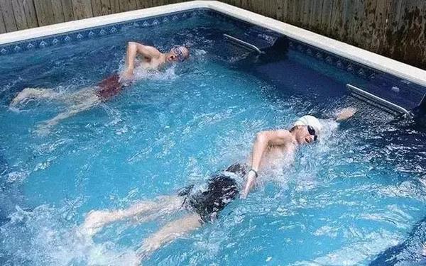报码:【j2开奖】外国人造了个水泵，让你家浴缸变成无限大的泳池