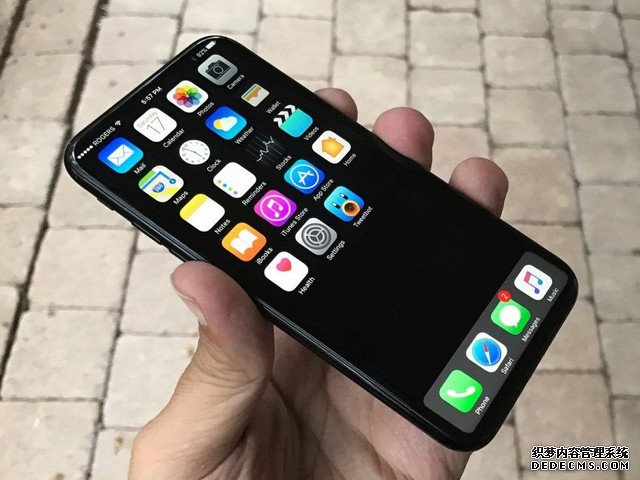 攒钱只为升级iPhone 8  