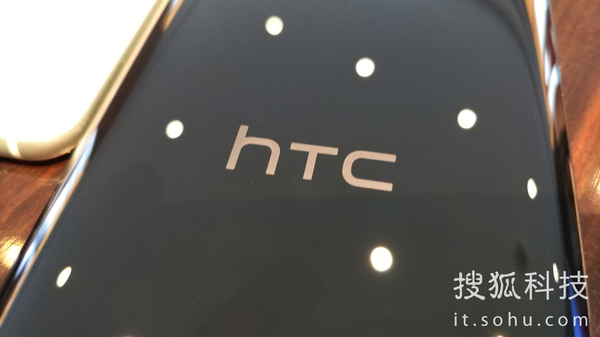 【j2开奖】htc U Ultra首发上手：副屏的新鲜感能挽救htc吗？