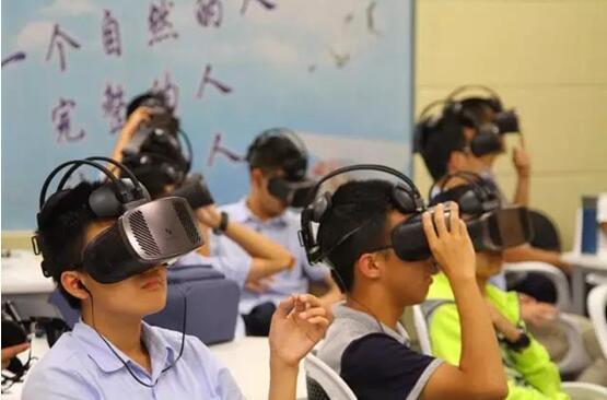 【j2开奖】IDEALENS走进VR课堂，探索VR教育新模式？