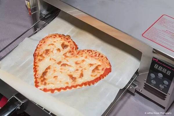 【j2开奖】当披萨也能3D打印，吃货们的未来要走向何方？丨早起看早期