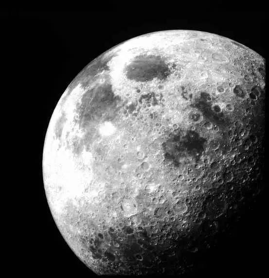 wzatv:【j2开奖】SpaceX的新业务 私人月球轨道旅游
