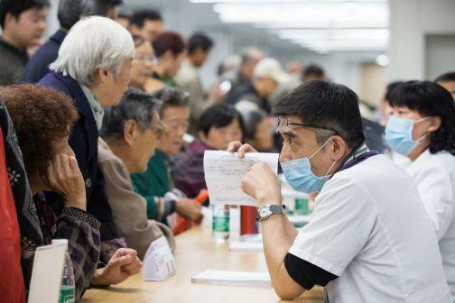 码报:【图】国家给开办医疗机构“松了绑”，但在职医生的诊所梦依旧遥远