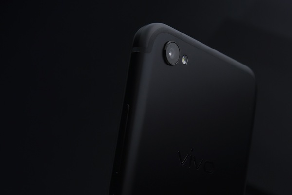 报码:【组图】vivo X9磨砂黑版今日开启预售，新配色有啥不同？