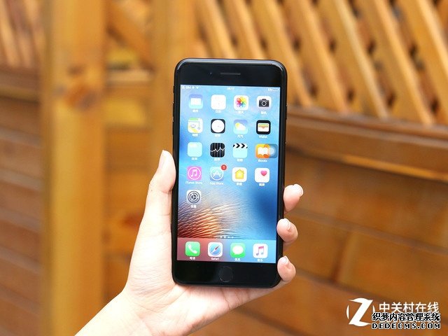 苹果 iPhone 7 Plus（全网通）黑色国行5500元 