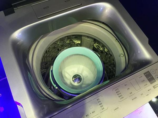 【j2开奖】分类洗涤成卖点，受俄罗斯套娃启发，TCL推出桶中桶洗衣机