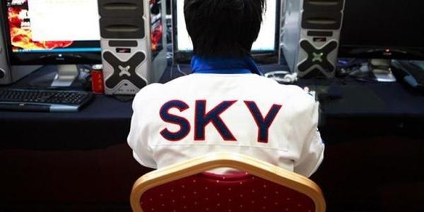 wzatv:【j2开奖】天王Sky用古董滚轮双飞燕吊打棒子，拿到世界冠军