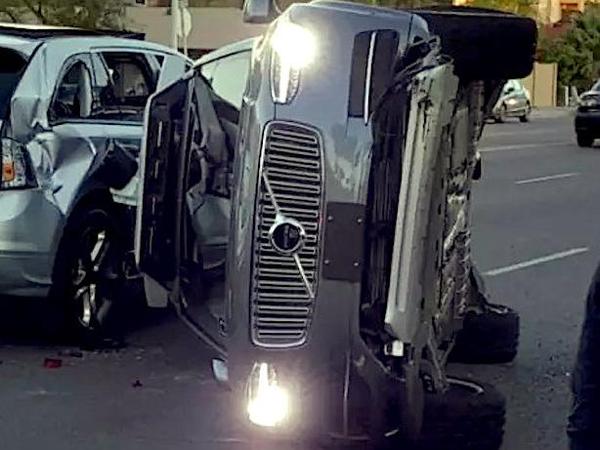 报码:【j2开奖】Uber无人车卷入严重车祸 测试项目被停牌