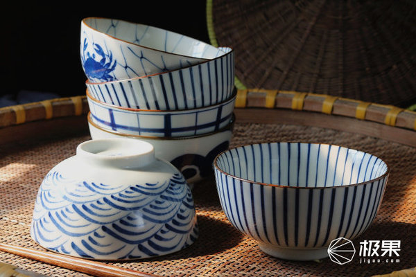 报码:【j2开奖】日本主妇都爱用的“景德瓷碗”，30多块就能搞到