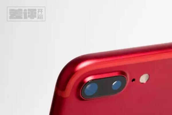 【j2开奖】苹果给差评送了台红色iPhone 7，那么上几张图吧！