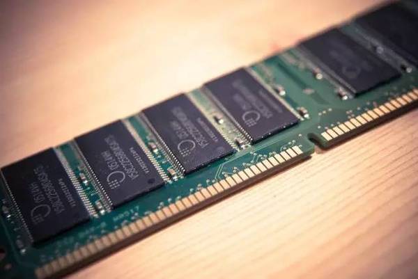 报码:【图】快到逆天！新一代内存标准DDR5来了！