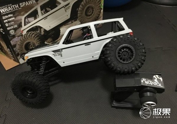 报码:【j2开奖】让男人血脉喷张的牛X玩具，AXIAL 攀爬车开箱