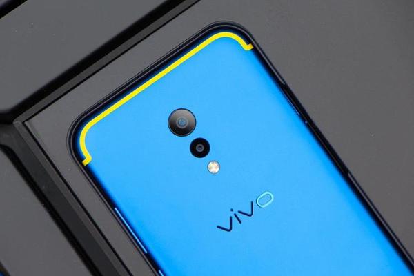 【j2开奖】vivo Xplay6 库里定制版：能找到哪些「库里元素」