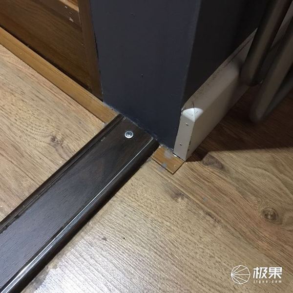 【j2开奖】从此打扫卫生不再上蹿下跳，百得轻量无绳吸尘器体验