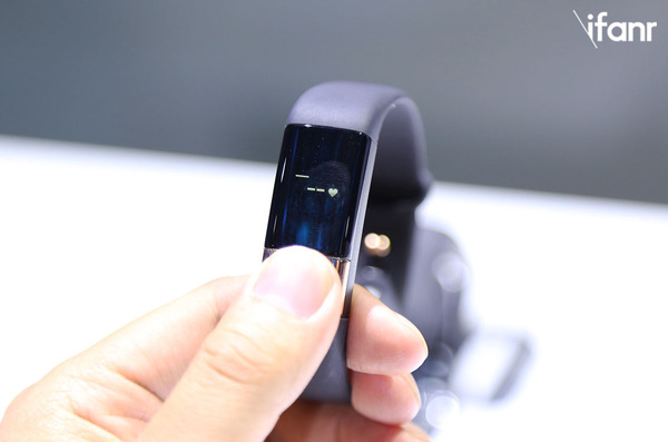 报码:【j2开奖】华米的 AMAZFIT 米动手环，是一款人工智能加持的健康手环