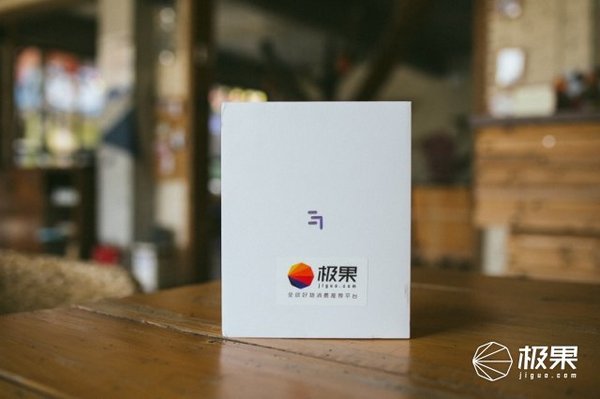 【j2开奖】视频 | 智慧对标Siri的乐视手机，双摄AI流畅不卡顿