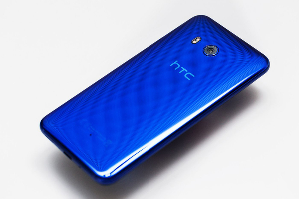 wzatv:【j2开奖】HTC U11发布：全球最强拍照+边框触控，4500起售