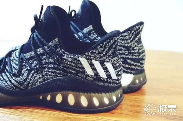 码报:【j2开奖】新款阿迪Crazy Explosive Low PK，通吃球场1