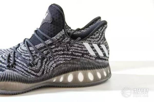 码报:【j2开奖】新款阿迪Crazy Explosive Low PK，通吃球场1