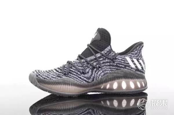 码报:【j2开奖】新款阿迪Crazy Explosive Low PK，通吃球场1