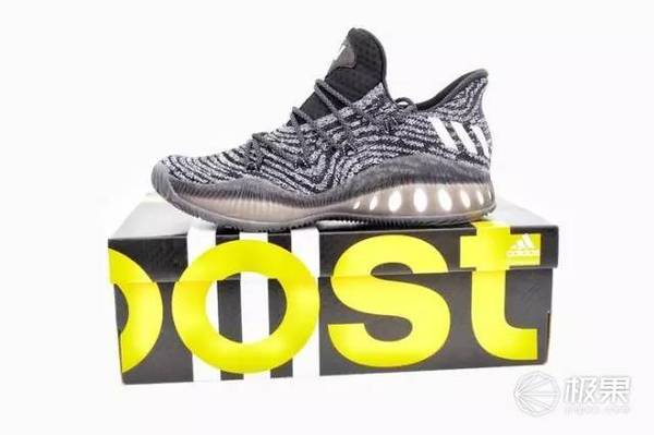 码报:【j2开奖】新款阿迪Crazy Explosive Low PK，通吃球场1