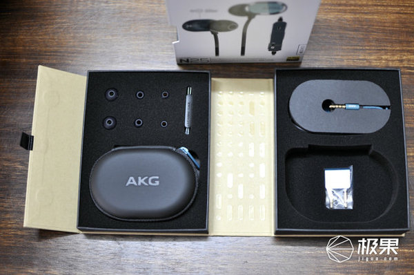 【j2开奖】HIFI初烧的性价比神器，AKG N25入耳耳机体验