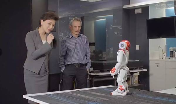 报码:【j2开奖】深蓝20年，杨澜到访IBM纽约总部 带你见证人工智能发展的奇迹