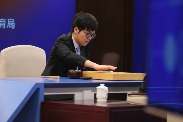 wzatv:【j2开奖】AlphaGo 是如何一步步接近成为围棋“上帝”的？