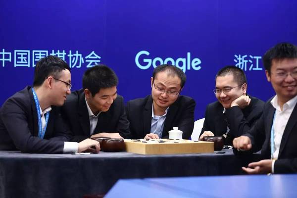 【j2开奖】AlphaGo又赢了！5大高手没能帮柯洁“复仇”成功 | 人机团队对抗赛