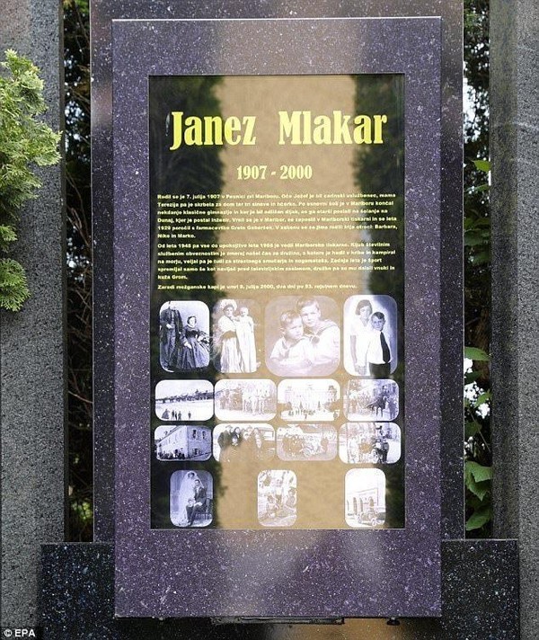 码报:【j2开奖】全球首款电子墓碑诞生：48英寸防雨触屏设计