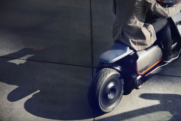 wzatv:【j2开奖】宝马发布概念电动摩托，城市踏板车也可以很炫酷