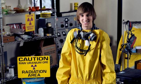 14岁少年造出核反应堆，未来是我们90后的天下！
