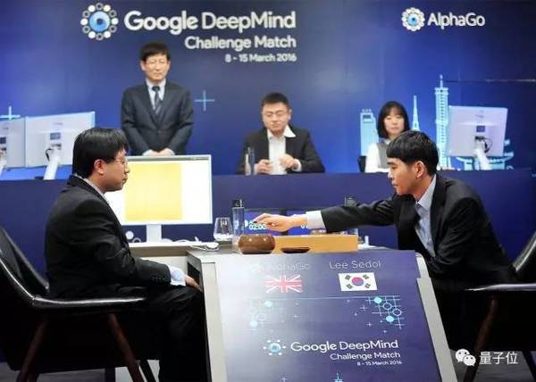 报码:我是黄士杰，AlphaGo人肉臂