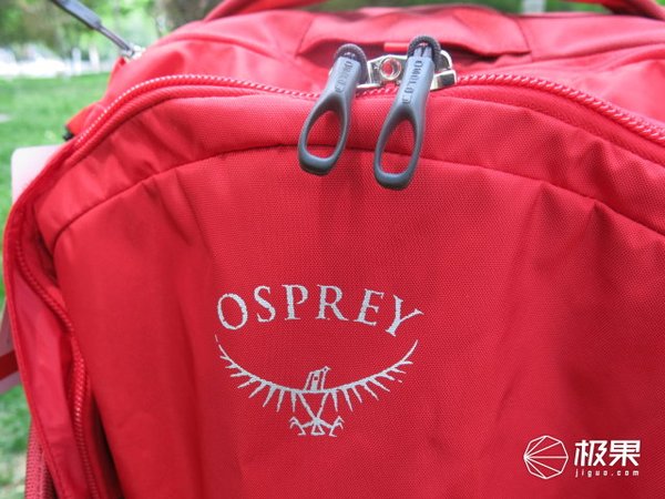 报码:能当拉杆箱用的Osprey双肩包，外出旅行有它就够