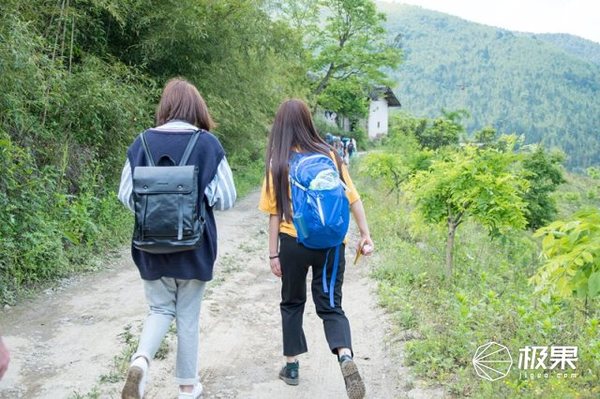 报码:晒物丨背包界的黑科技一哥，Osprey双肩登山包